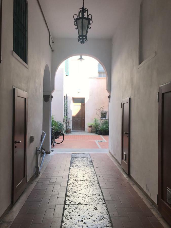 Elena Apartment Ferrara Bagian luar foto